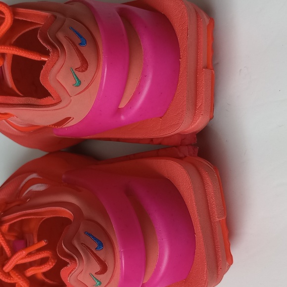 Nike - Picture 6 of 10